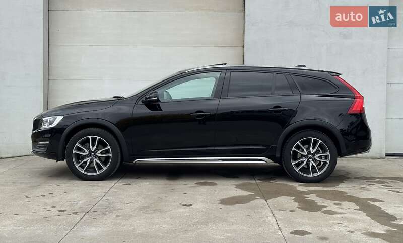 Универсал Volvo V60 Cross Country 2018 в Сарнах фото 28 Универсал Volvo V60 Cross Country 2018 в Сарнах