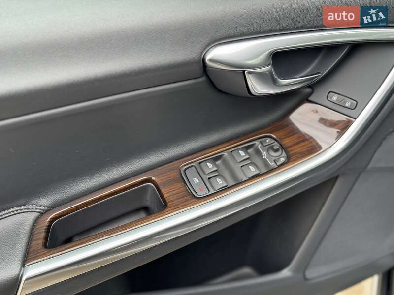 Универсал Volvo V60 Cross Country 2018 в Сарнах фото 50 Универсал Volvo V60 Cross Country 2018 в Сарнах