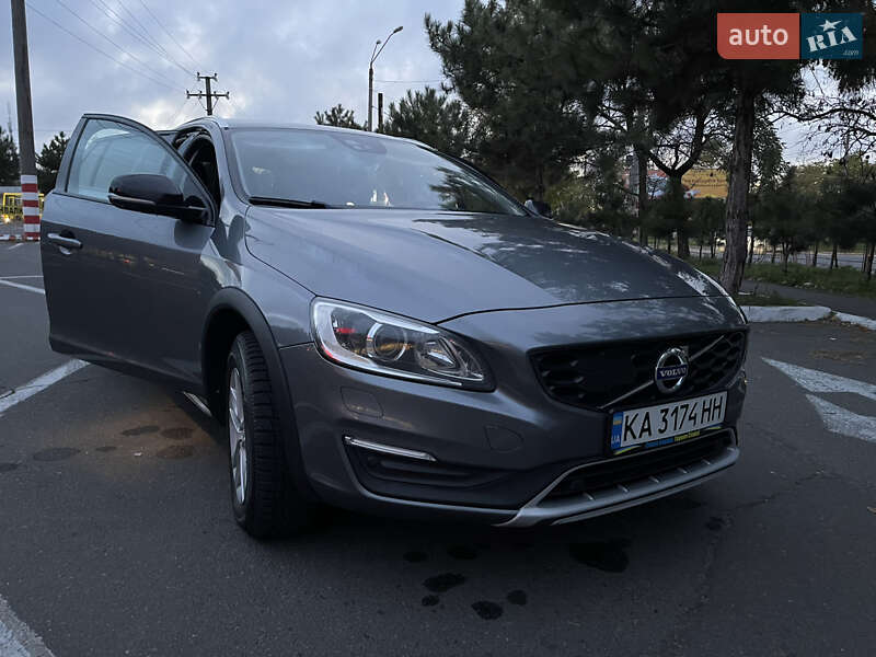 Универсал Volvo V60 Cross Country 2017 в Одессе фото 14 Универсал Volvo V60 Cross Country 2017 в Одессе