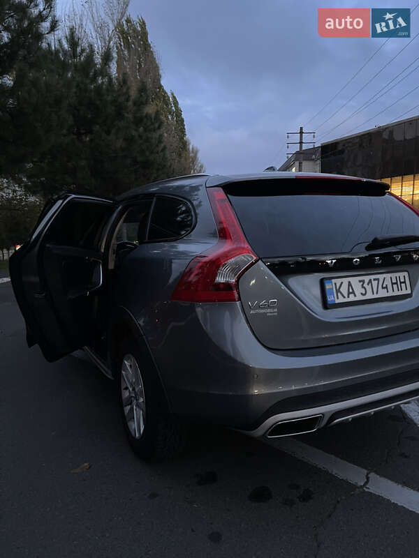 Универсал Volvo V60 Cross Country 2017 в Одессе фото 9 Универсал Volvo V60 Cross Country 2017 в Одессе