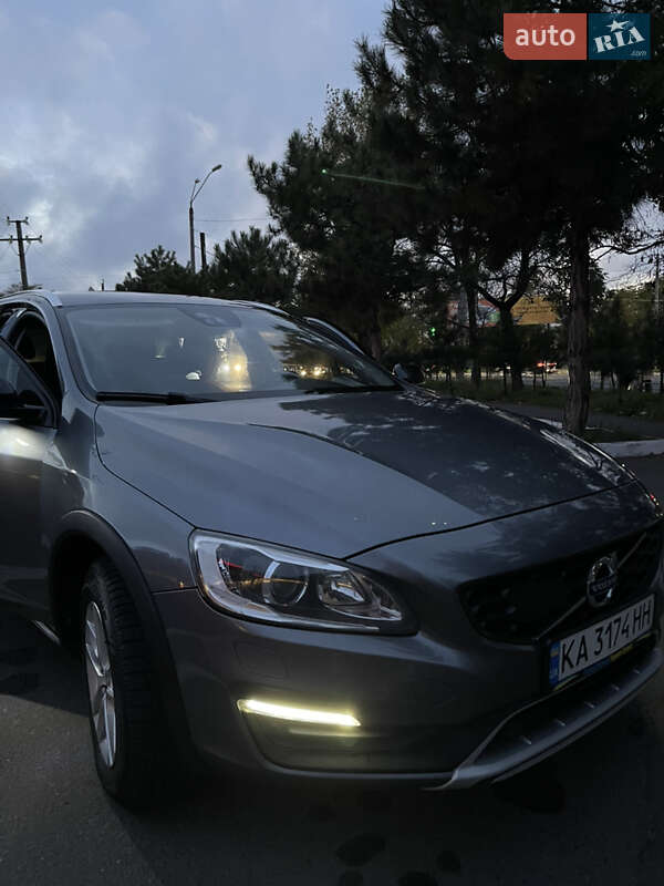 Универсал Volvo V60 Cross Country 2017 в Одессе фото 28 Универсал Volvo V60 Cross Country 2017 в Одессе