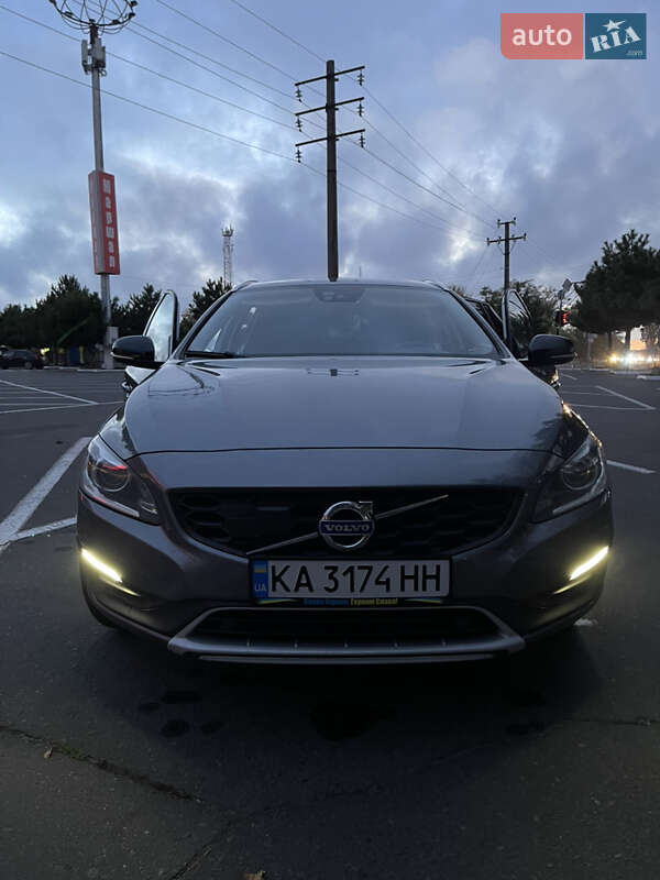 Универсал Volvo V60 Cross Country 2017 в Одессе фото 30 Универсал Volvo V60 Cross Country 2017 в Одессе