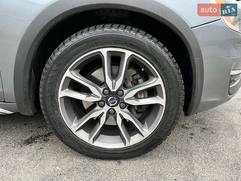 Универсал Volvo V60 Cross Country 2016 в Киеве