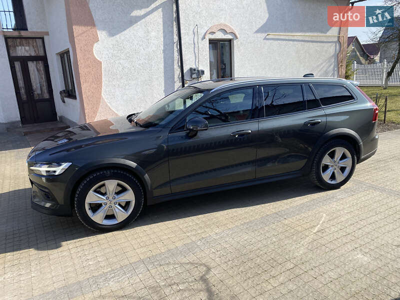 Універсал Volvo V60 Cross Country 2020 в Львові