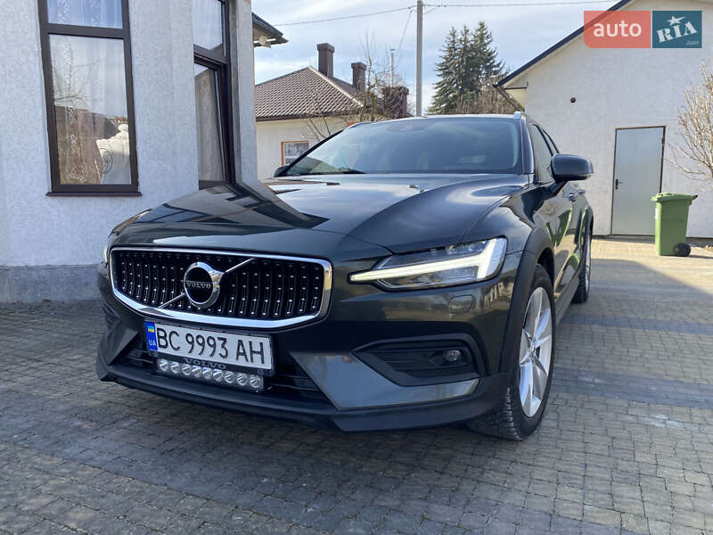 Універсал Volvo V60 Cross Country 2020 в Львові