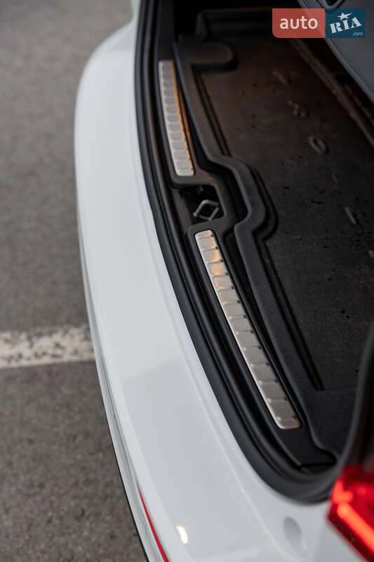 Универсал Volvo V60 Cross Country 2019 в Львове фото 20 Универсал Volvo V60 Cross Country 2019 в Львове