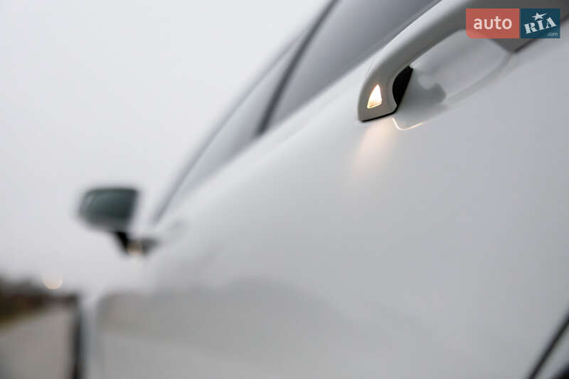 Универсал Volvo V60 Cross Country 2019 в Львове фото 30 Универсал Volvo V60 Cross Country 2019 в Львове