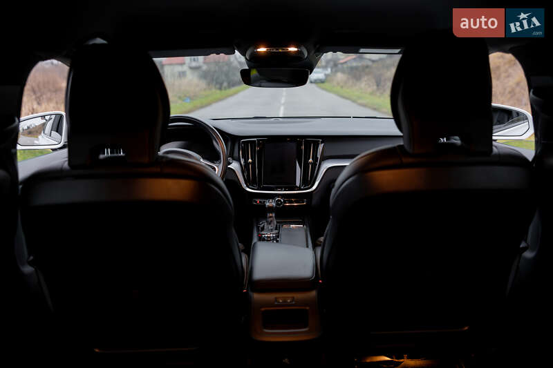 Универсал Volvo V60 Cross Country 2019 в Львове фото 43 Универсал Volvo V60 Cross Country 2019 в Львове