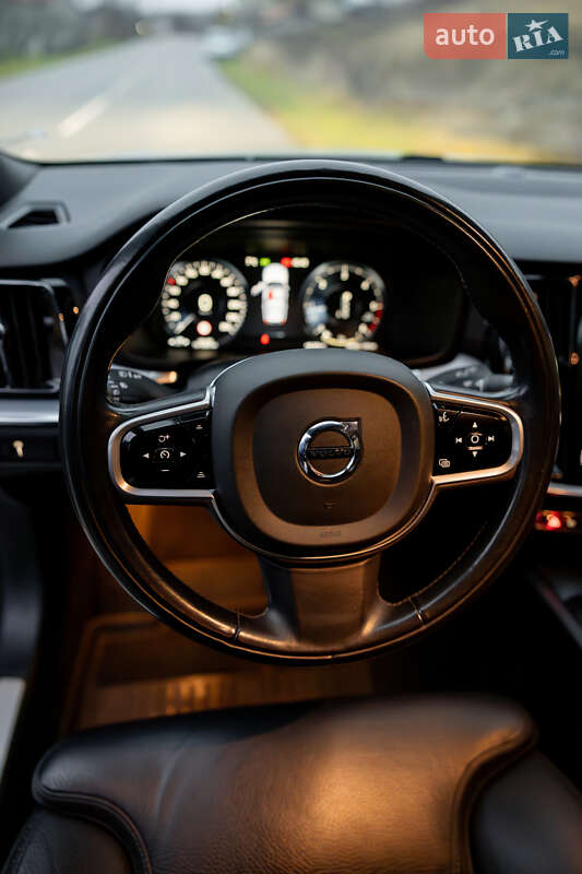 Универсал Volvo V60 Cross Country 2019 в Львове фото 57 Универсал Volvo V60 Cross Country 2019 в Львове