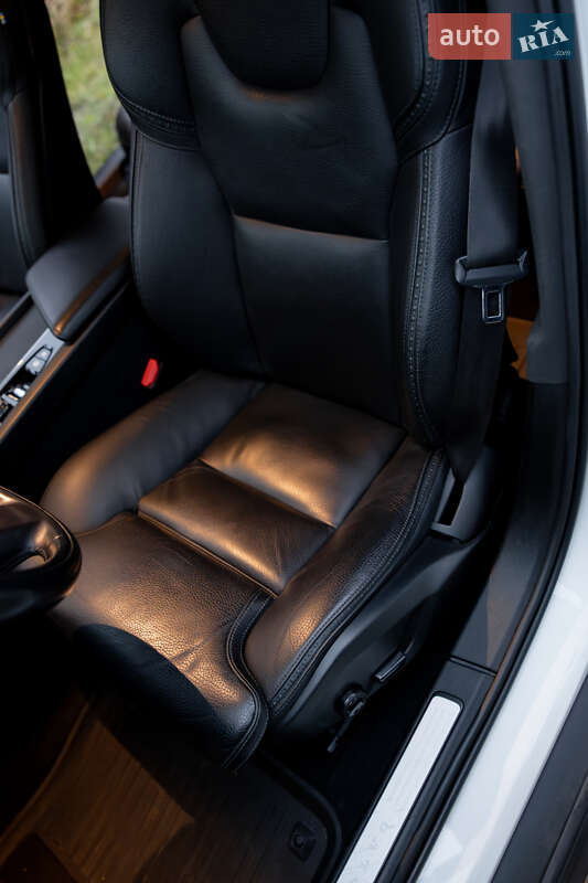 Универсал Volvo V60 Cross Country 2019 в Львове фото 90 Универсал Volvo V60 Cross Country 2019 в Львове