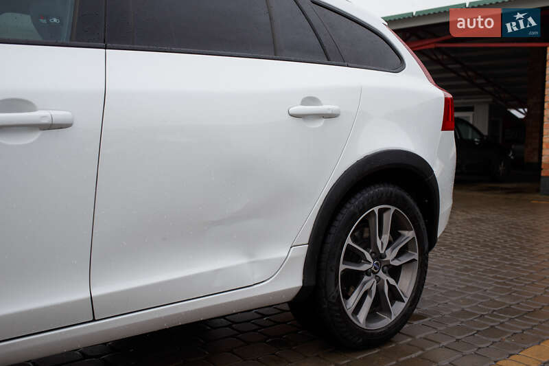 Универсал Volvo V60 Cross Country 2016 в Львове