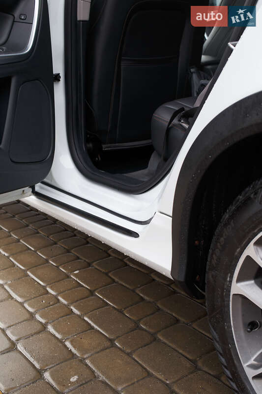 Универсал Volvo V60 Cross Country 2016 в Львове