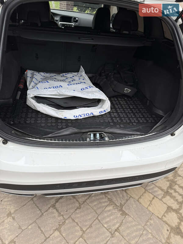 Универсал Volvo V60 Cross Country 2017 в Львове фото 13 Универсал Volvo V60 Cross Country 2017 в Львове