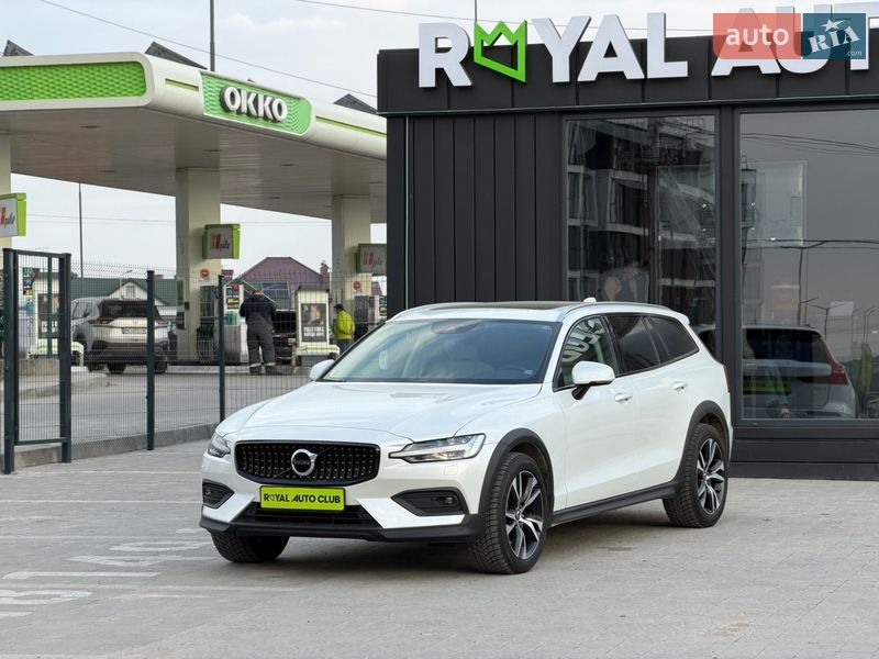 Volvo V60 Cross Country 2020