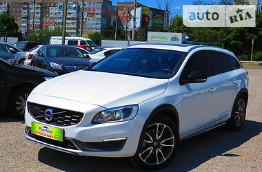 Внедорожник / Кроссовер Volvo V60 2016 в Кропивницком