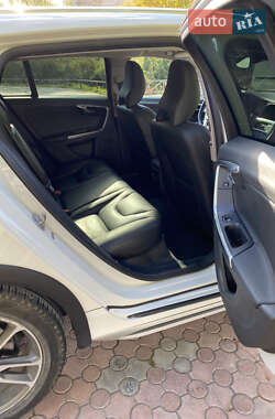 Универсал Volvo V60 2015 в 