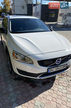 Универсал Volvo V60 2015 в Львове