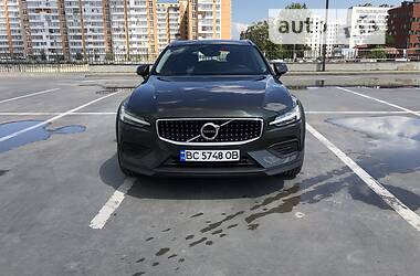 Універсал Volvo V60 2019 в Львові