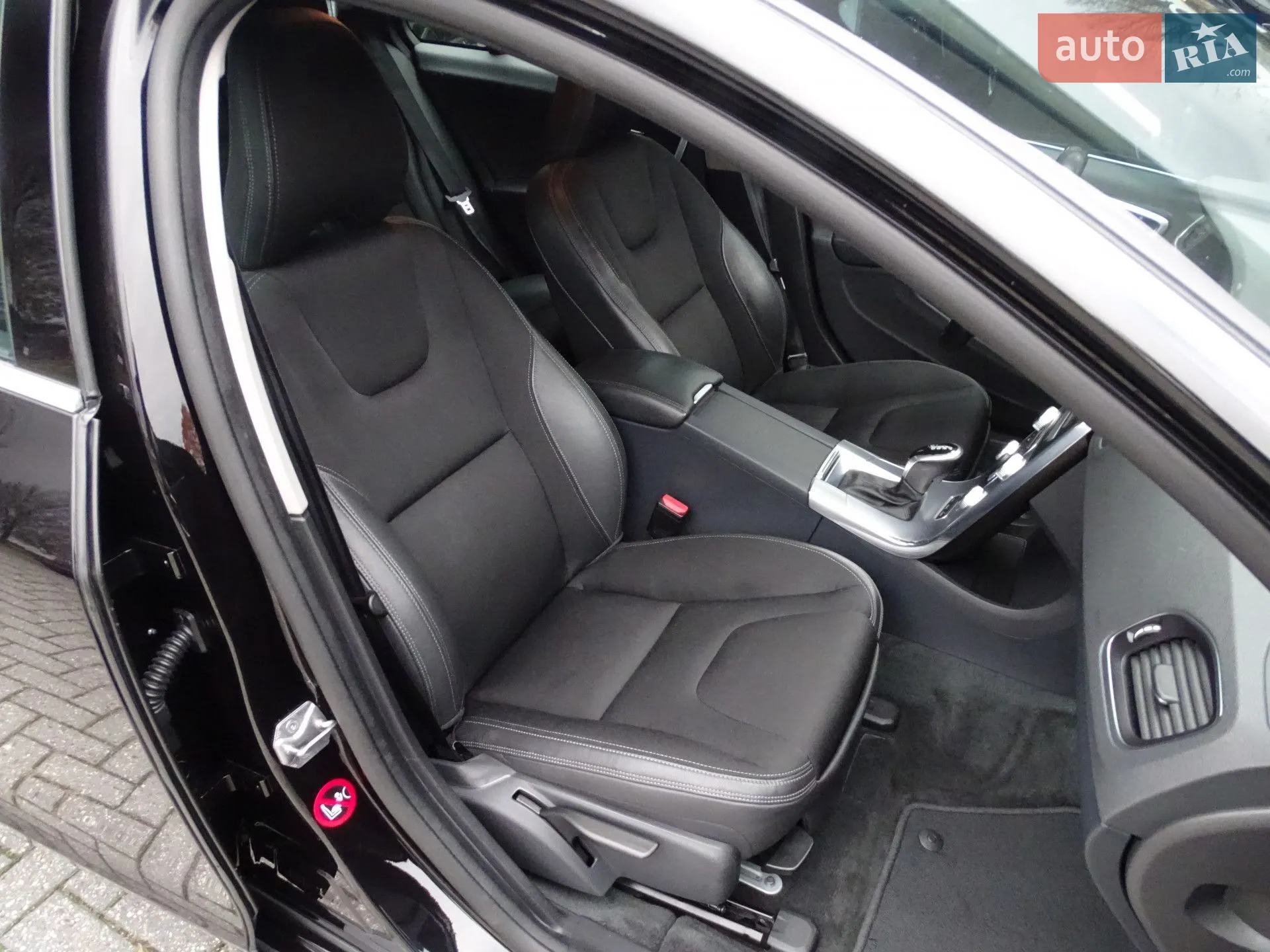2016 Volvo V60 - мініатюра 10