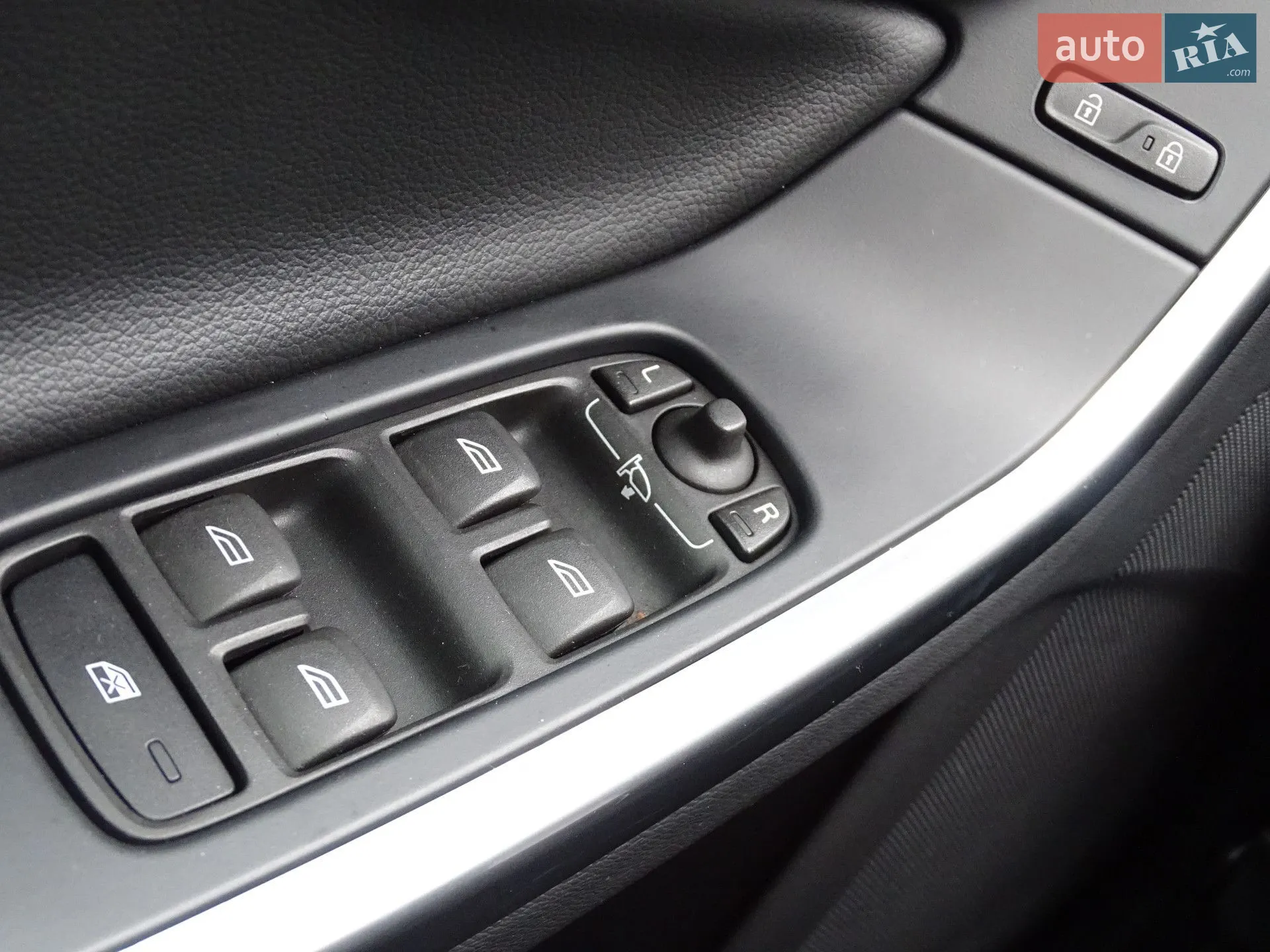 2016 Volvo V60 - мініатюра 12