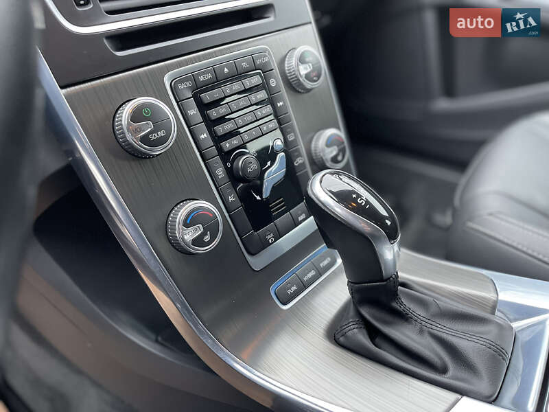 Универсал Volvo V60 2015 в Черновцах фото 27 Универсал Volvo V60 2015 в Черновцах