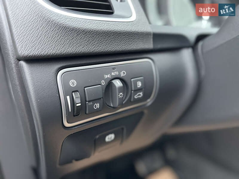 Универсал Volvo V60 2015 в Черновцах фото 24 Универсал Volvo V60 2015 в Черновцах