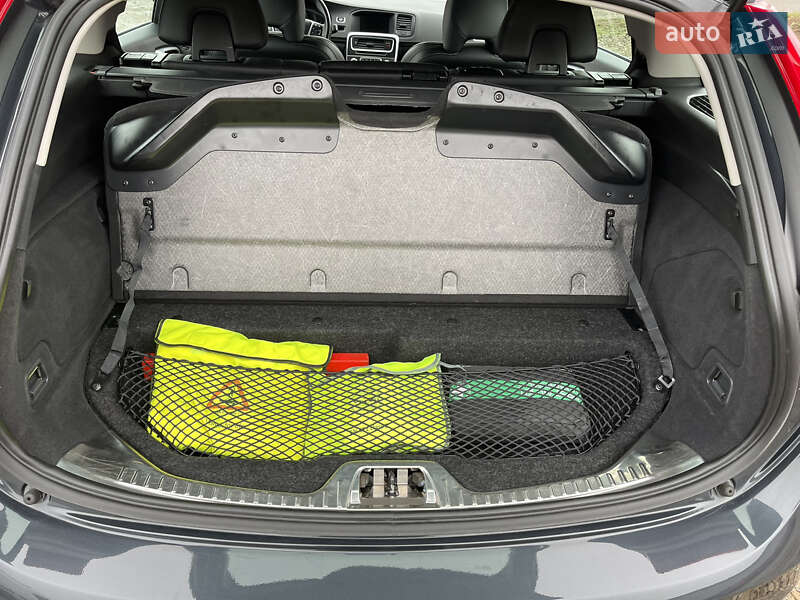 Универсал Volvo V60 2015 в Черновцах фото 39 Универсал Volvo V60 2015 в Черновцах