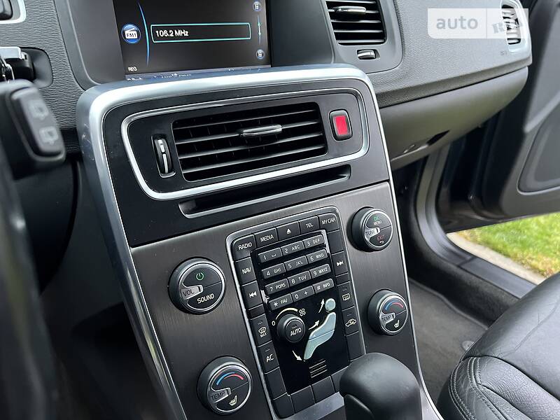 Универсал Volvo V60 2012 в Луцке