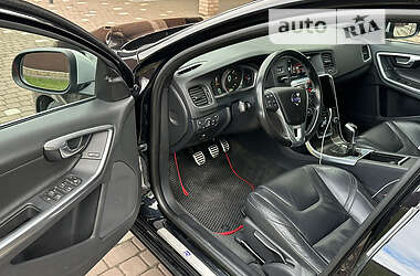 Универсал Volvo V60 2014 в 