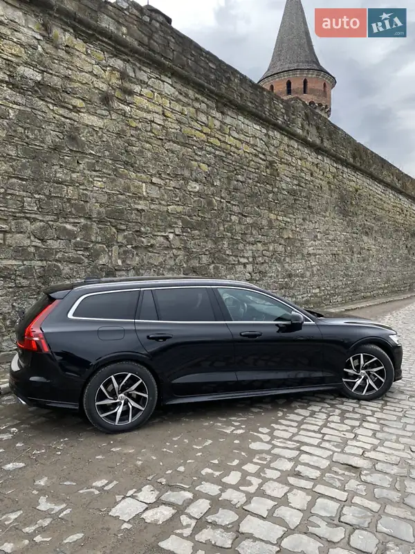 Volvo V60 2018 VIN YV1ZWA8UDK1006799 фото оголошення 8 з 60