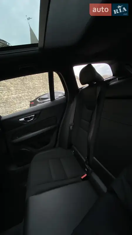 Volvo V60 2018 VIN YV1ZWA8UDK1006799 фото оголошення 17 з 60