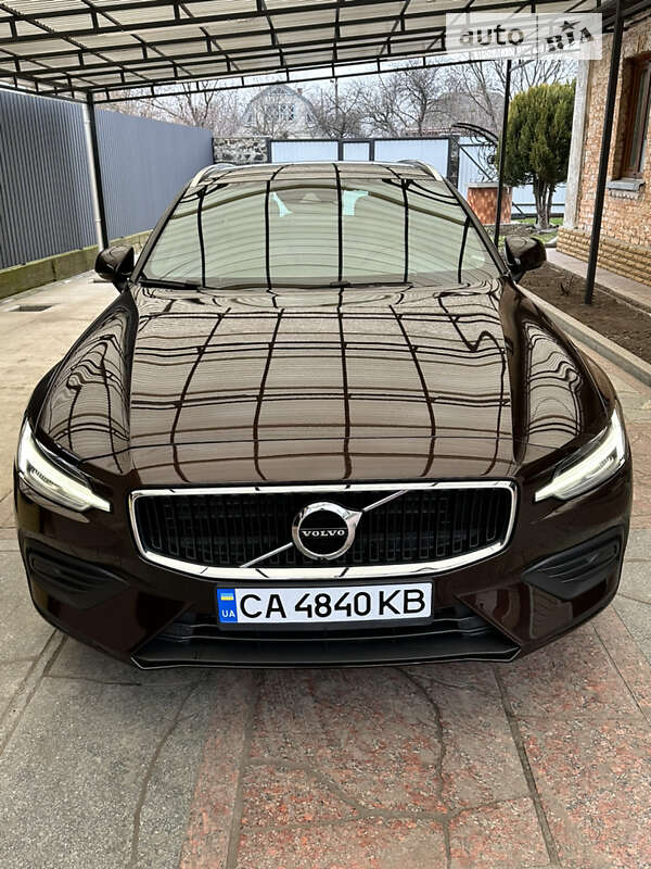 Универсал Volvo V60 2019 в Звенигородке