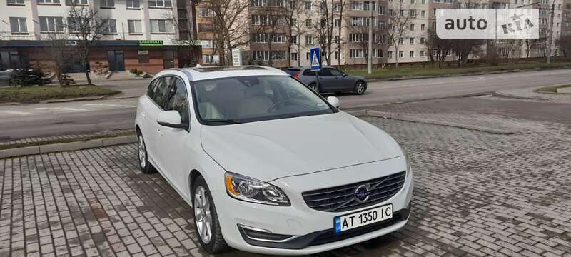 Універсал Volvo V60 2016 в Івано-Франківську
