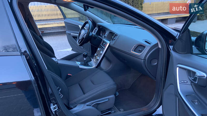 Універсал Volvo V60 2015 в Луцьку фото 21 Універсал Volvo V60 2015 в Луцьку