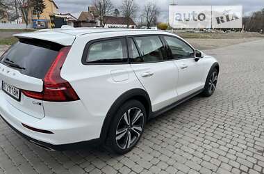 Универсал Volvo V60 2020 в Снятине