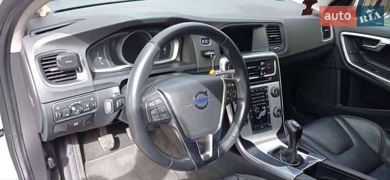 Универсал Volvo V60 2016 в Полтаве