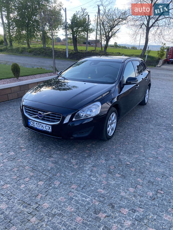 Универсал Volvo V60 2011 в Черновцах