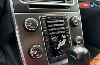 Универсал Volvo V60 2011 в 