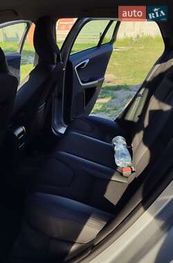 Универсал Volvo V60 2011 в 