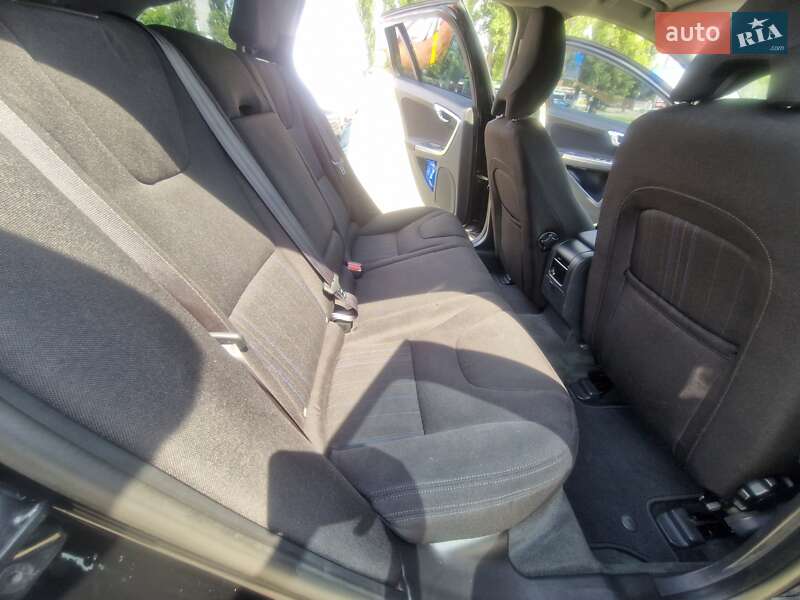 Универсал Volvo V60 2012 в Киеве
