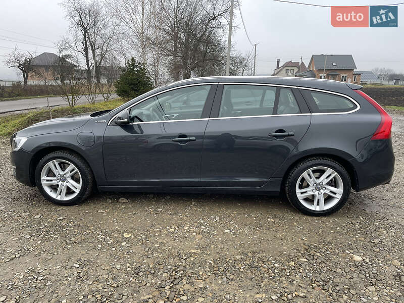 Универсал Volvo V60 2015 в Черновцах фото 10 Универсал Volvo V60 2015 в Черновцах