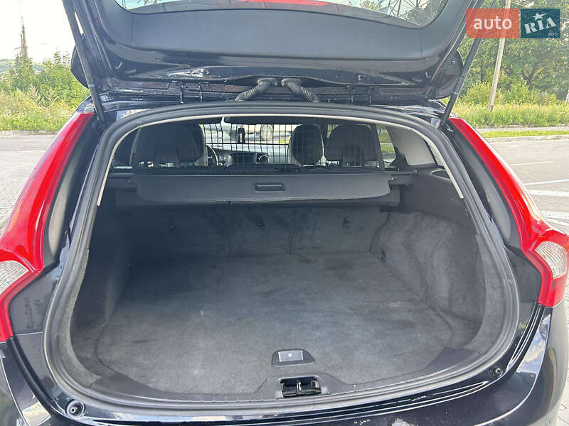 Универсал Volvo V60 2011 в Старом Самборе
