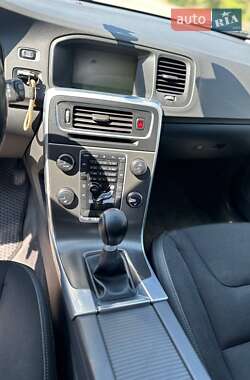 Универсал Volvo V60 2012 в 
