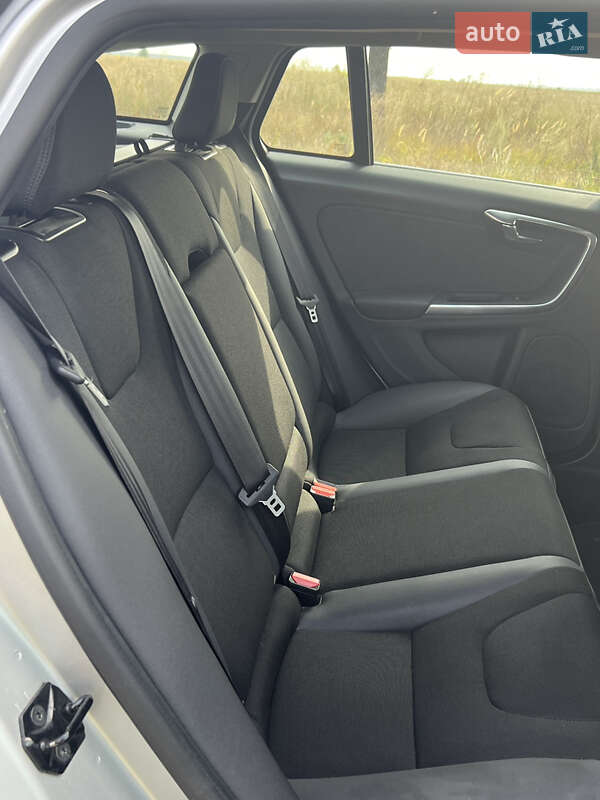 Універсал Volvo V60 2011 в Києві