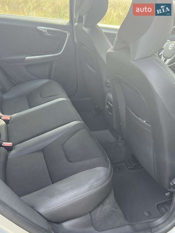 Універсал Volvo V60 2011 в Києві