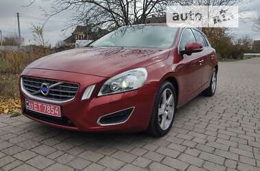 Універсал Volvo V60 2012 в Луцьку