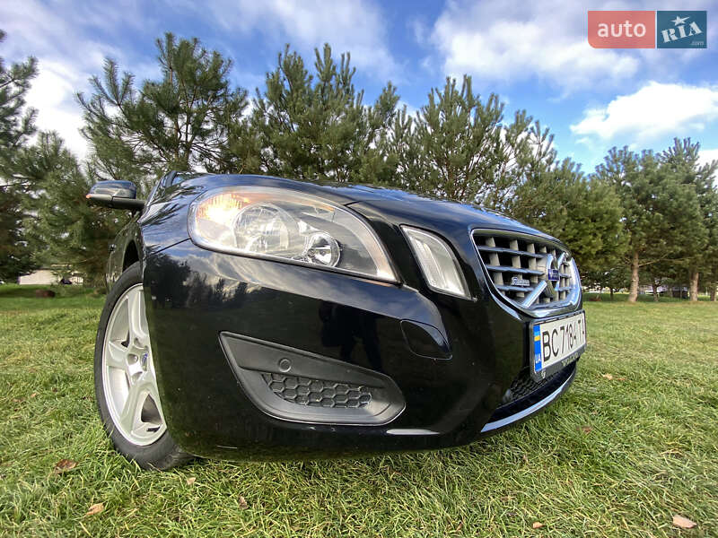 Универсал Volvo V60 2011 в Дрогобыче