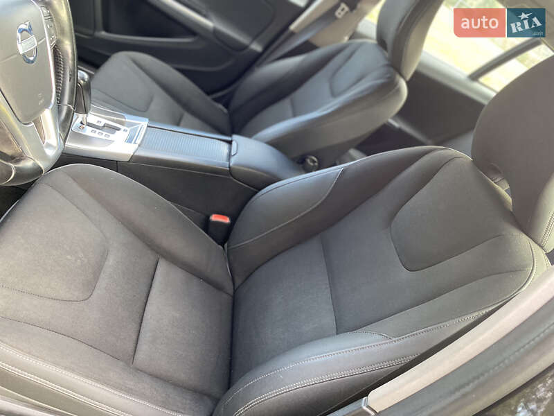 Универсал Volvo V60 2011 в Дрогобыче