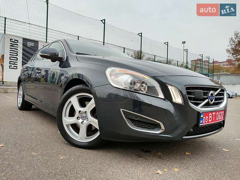 Универсал Volvo V60 2011 в Киеве