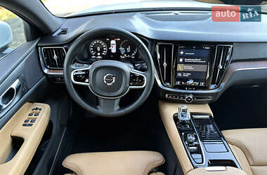 Универсал Volvo V60 2020 в 